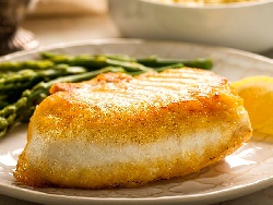 Печено филе от бяла риба халибут на тиган - снимка на рецептата